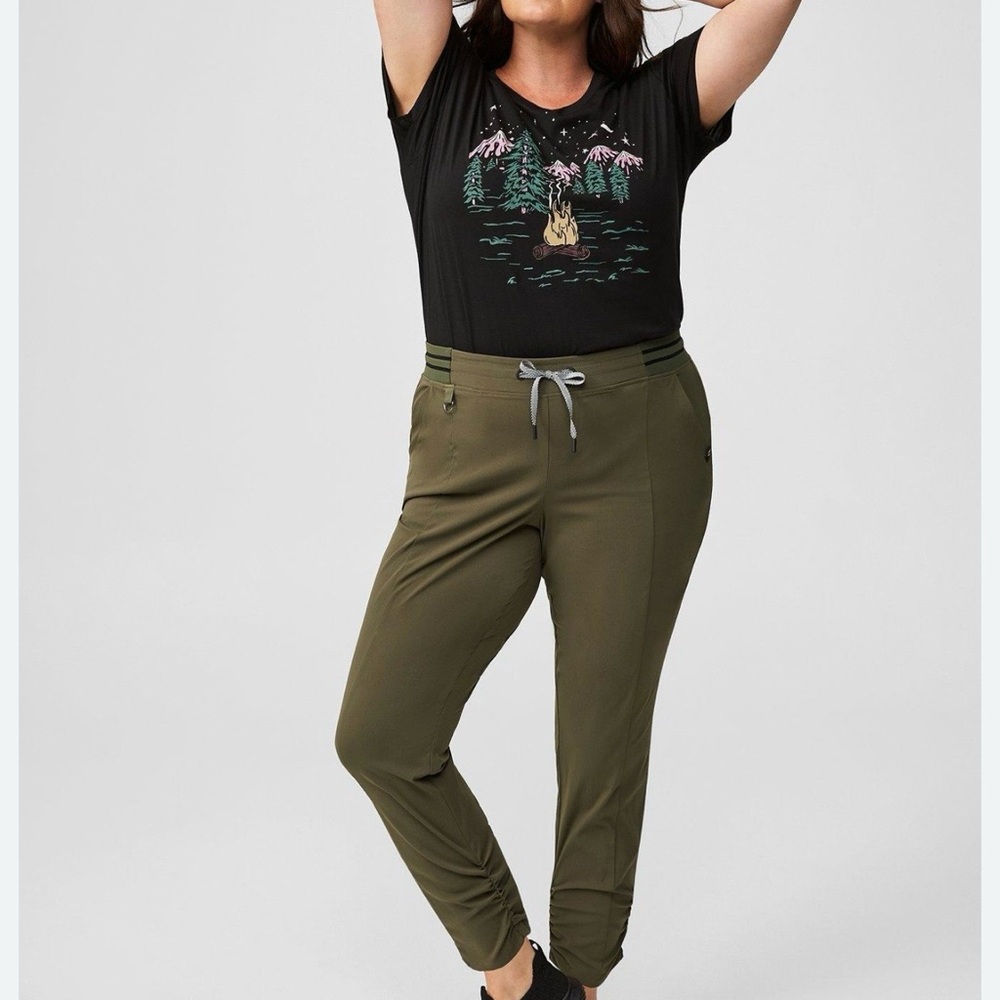 TORRID HAPPY CAMPER RIPSTOP STRIPED CROP ACTIVE PARK HOPPER